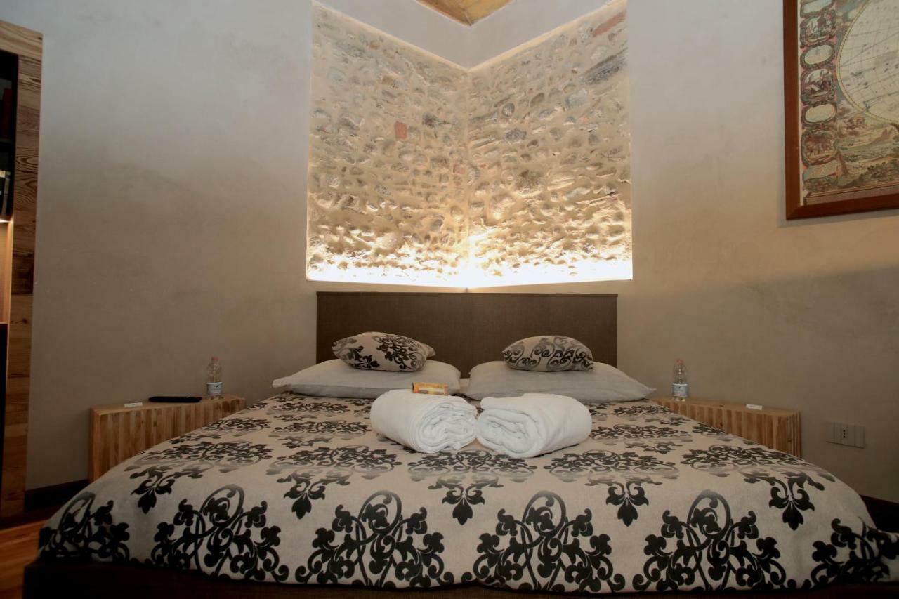 Epicuro Guest House ソンマ・ロンバルド エクステリア 写真
